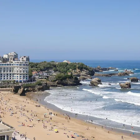 Victoria Surf מלון דירות 3*
