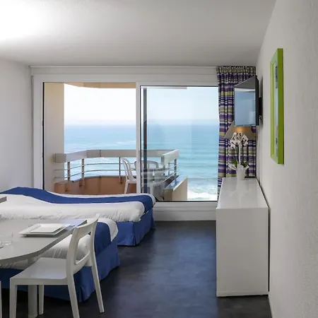 Aparthotel Victoria Surf 3*