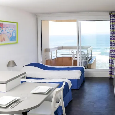 Aparthotel Victoria Surf 3*