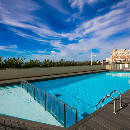 Hotel apartamentowy Victoria Surf 3*